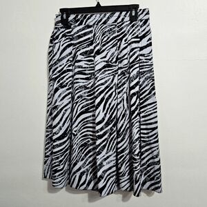 Donna Karan Zebra Print Pleated Midi Skirt. Size XS.